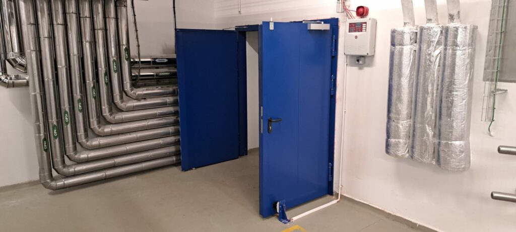 Eurosystem Poznań - bramy przemysłowe, bramy garażowe i serwis bram - Drzwi techniczne